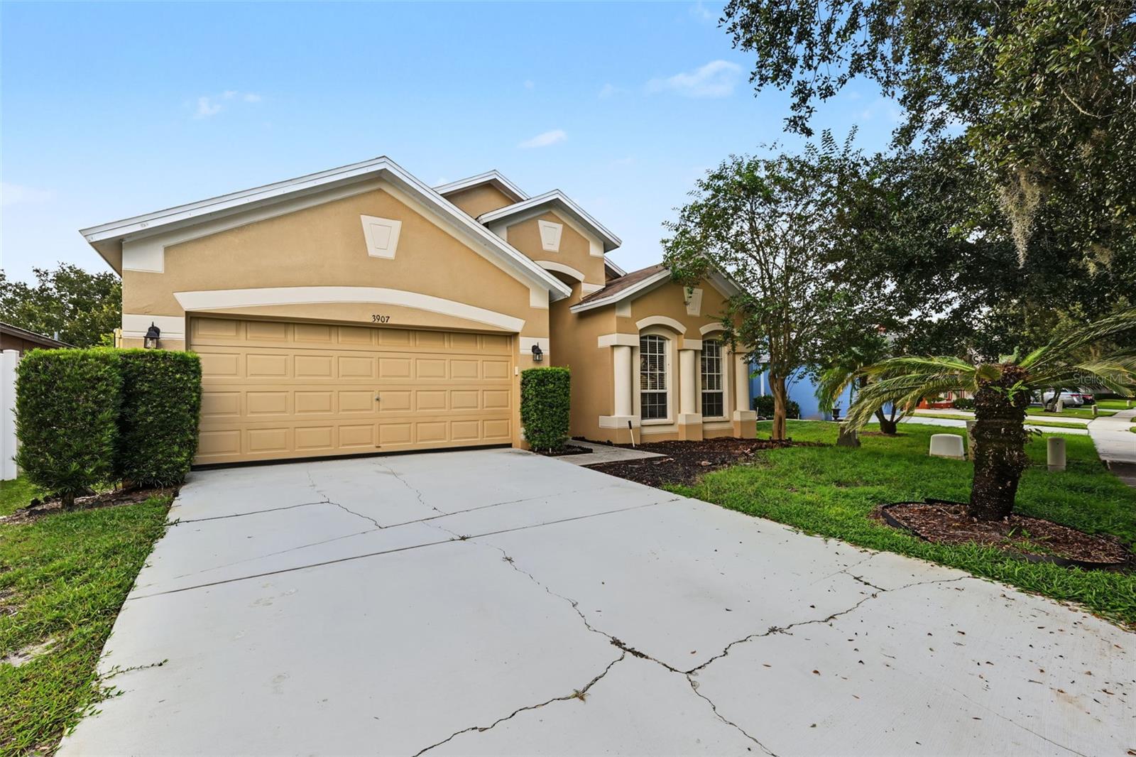 3907 LOCKRIDGE DR — photo 3
