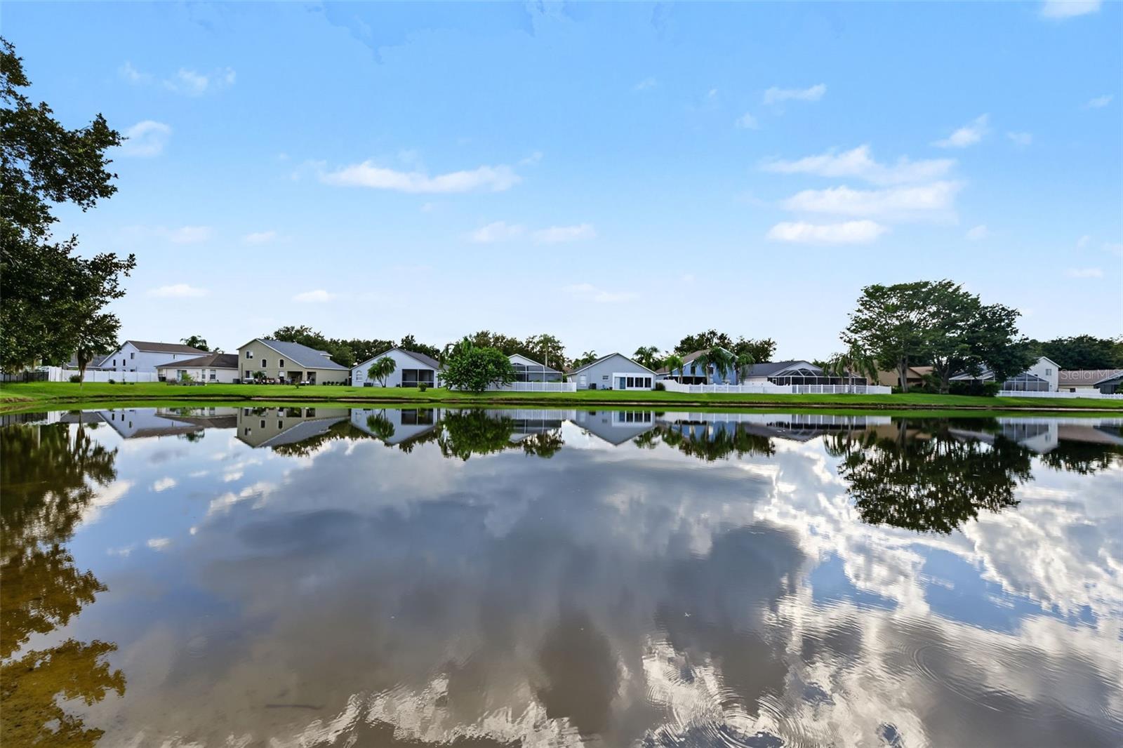 3907 LOCKRIDGE DR — photo 37