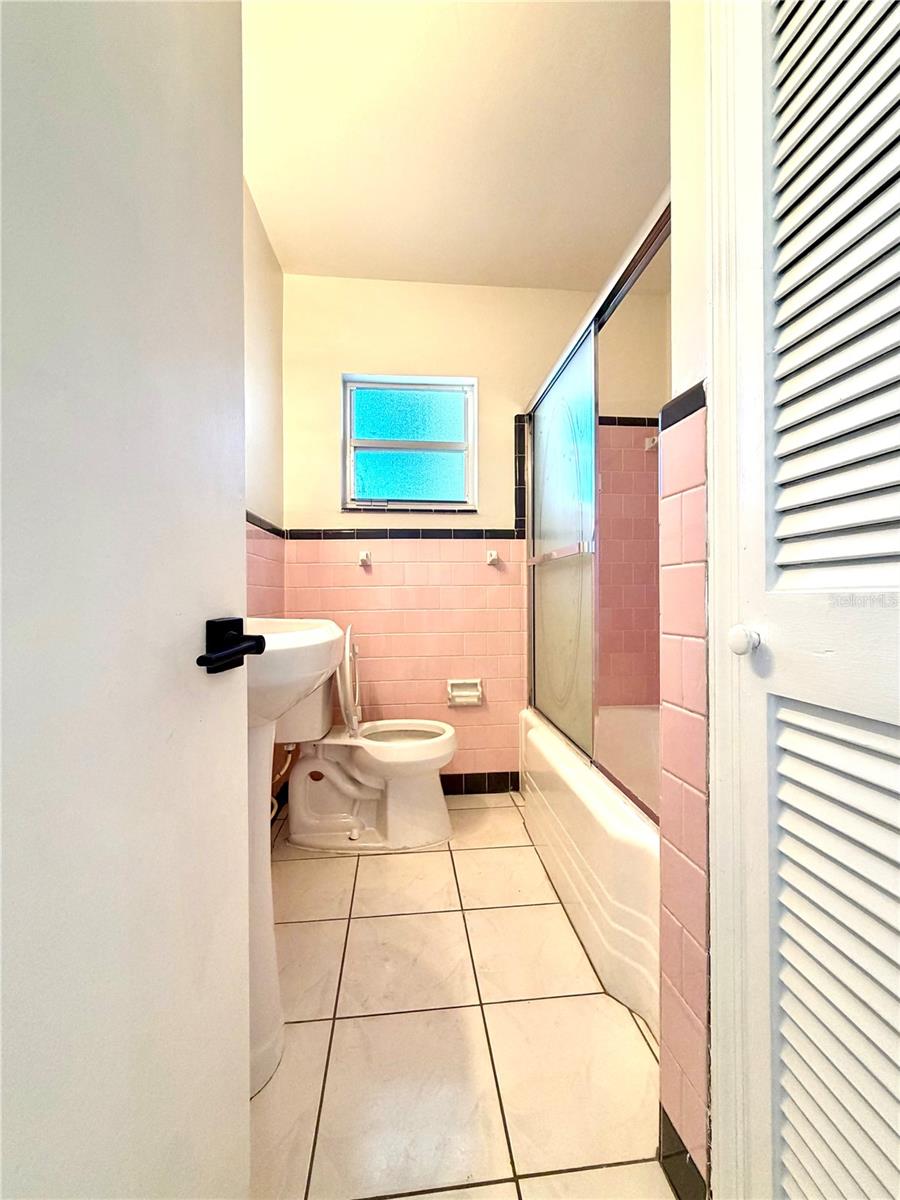 2119 W HENRY AVE — photo 15