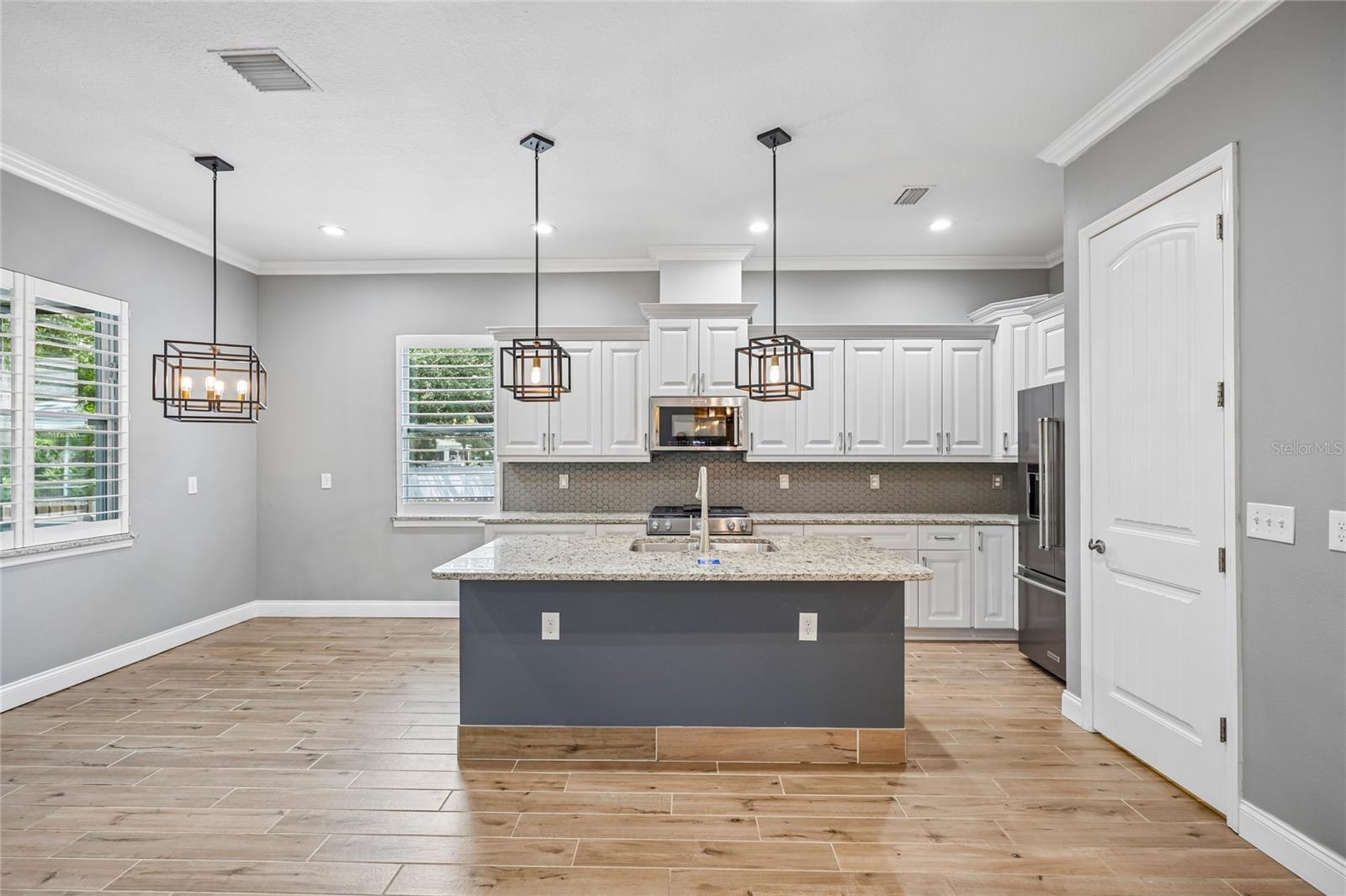 3206 W PRICE AVE — photo 3