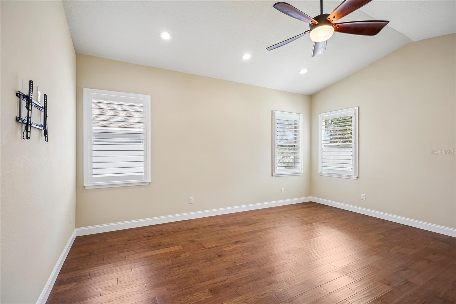 3206 W PRICE AVE — photo 43