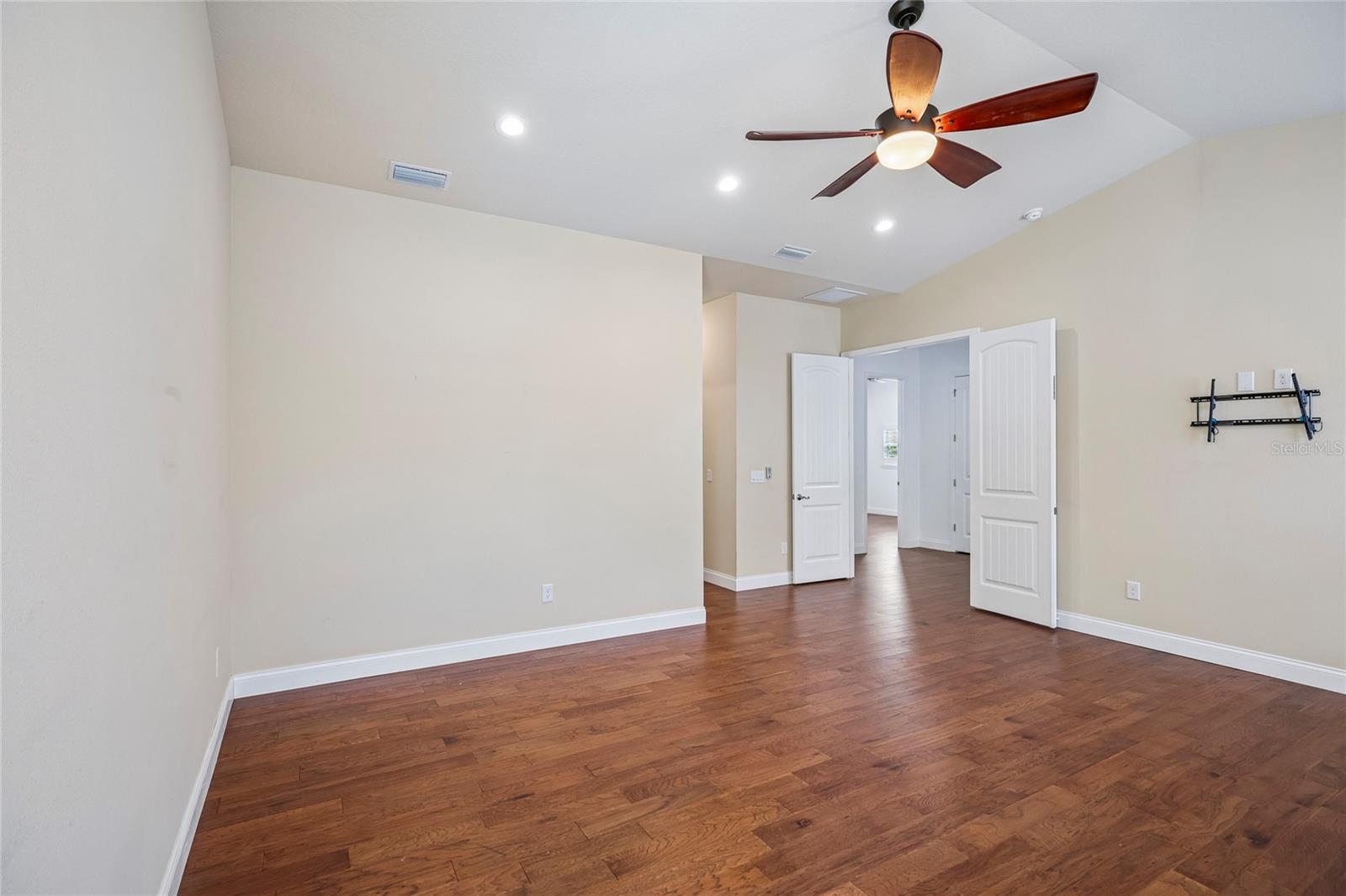 3206 W PRICE AVE — photo 45