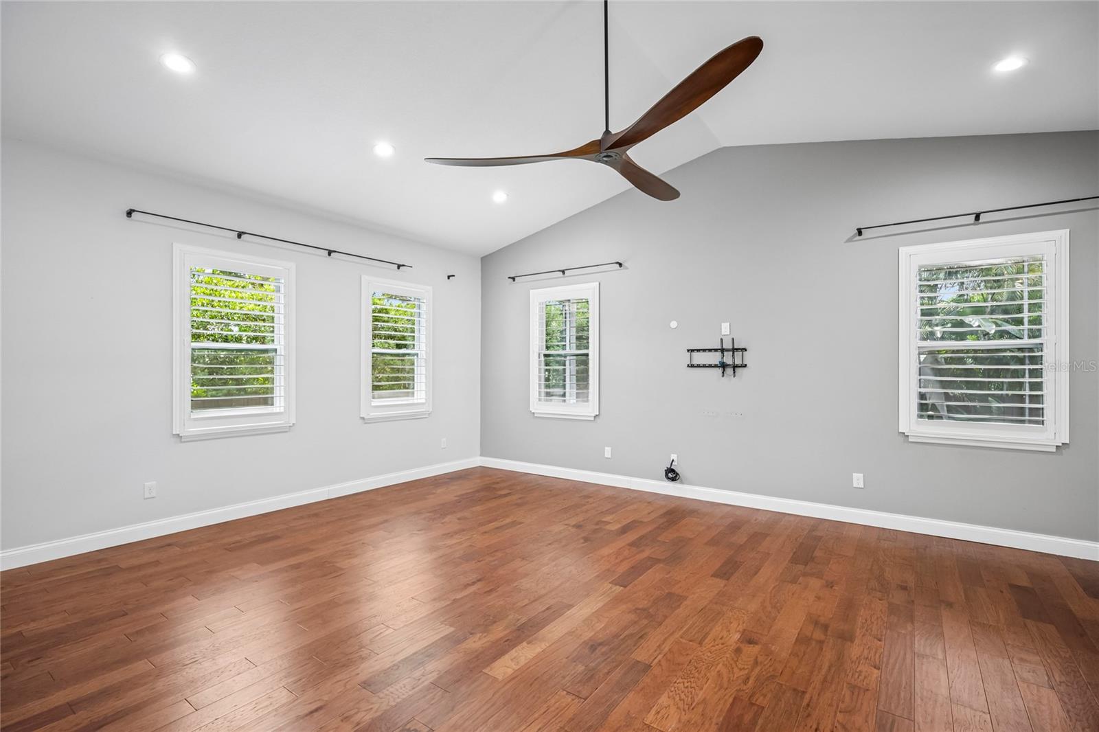 3206 W PRICE AVE — photo 39