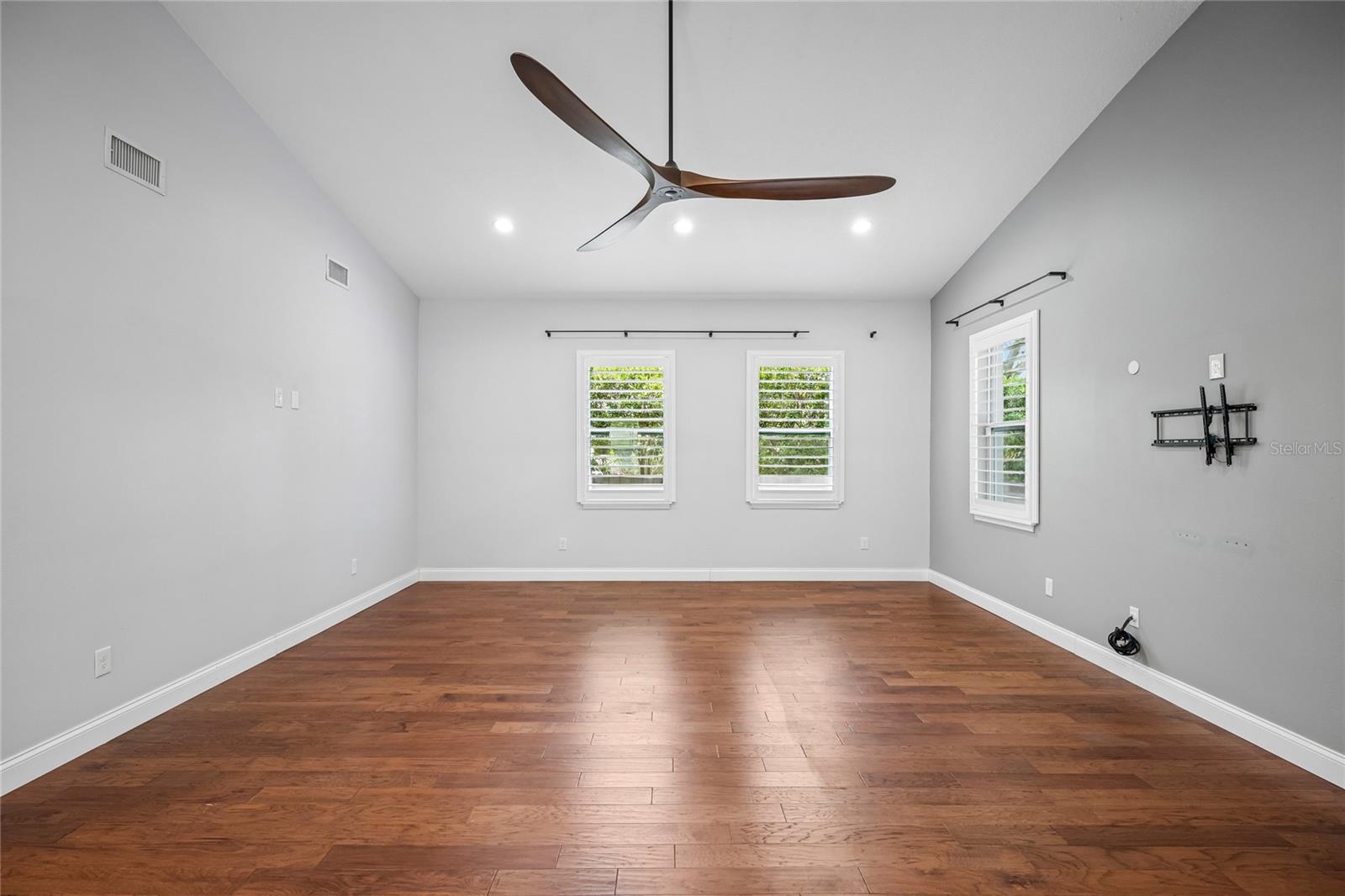 3206 W PRICE AVE — photo 4