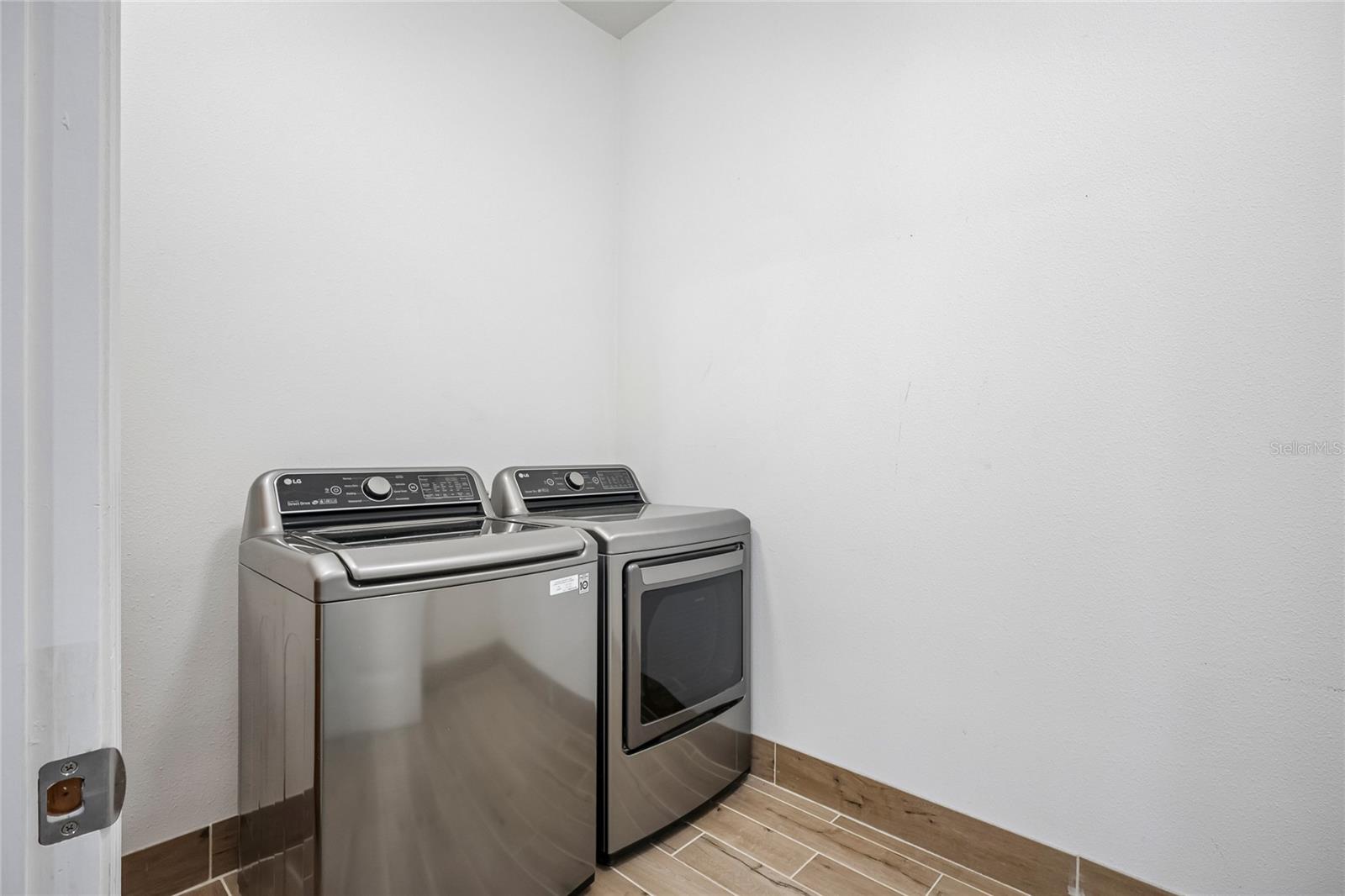 3206 W PRICE AVE — photo 18