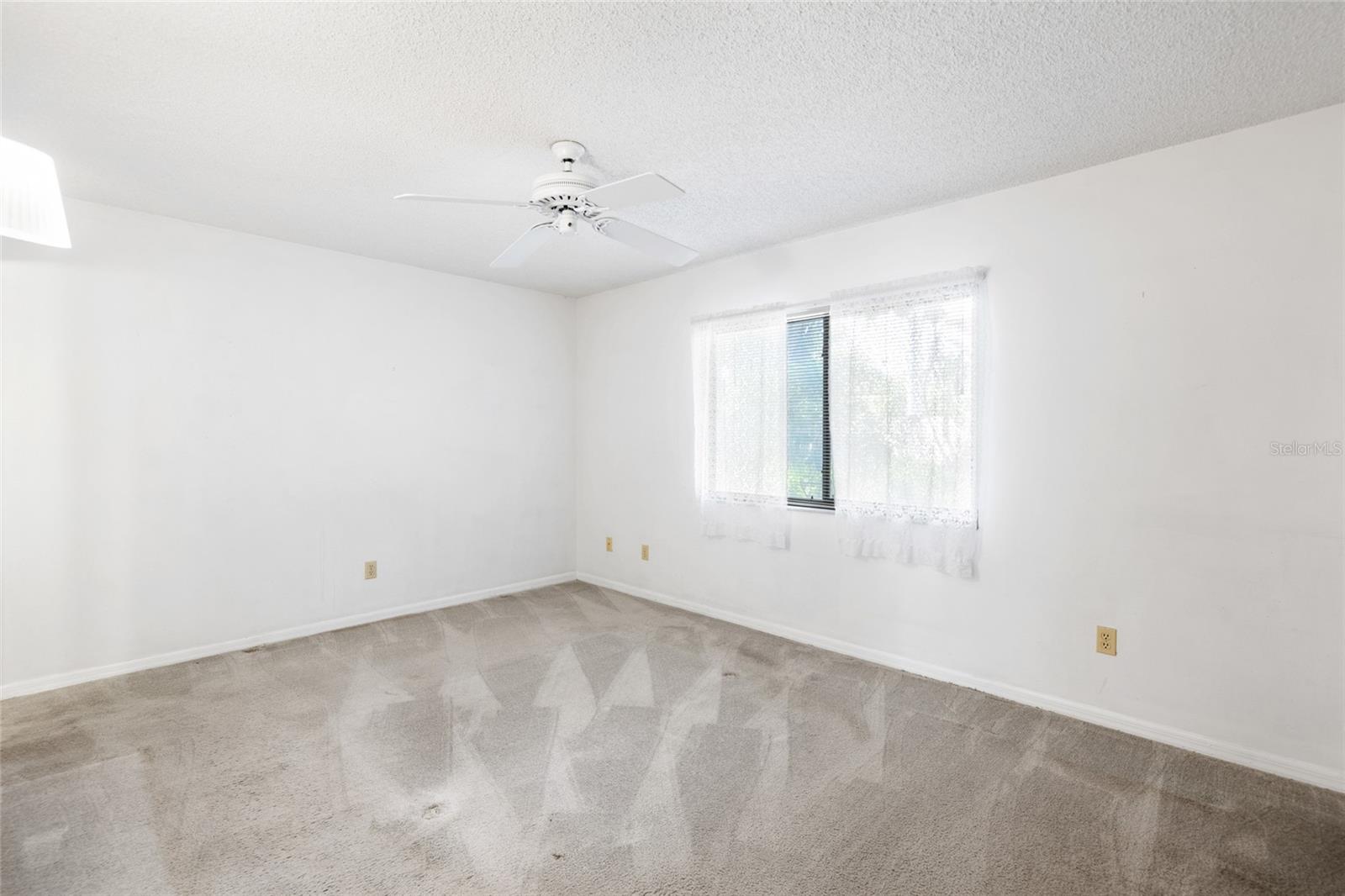 3307 DEL PRADO CT — photo 32