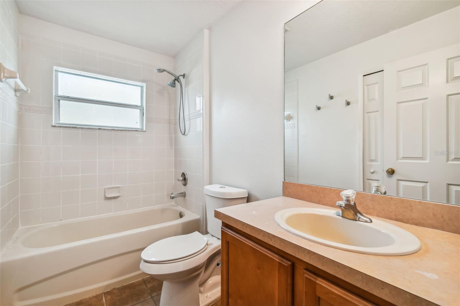 7956 CARRIAGE POINTE DR — photo 17