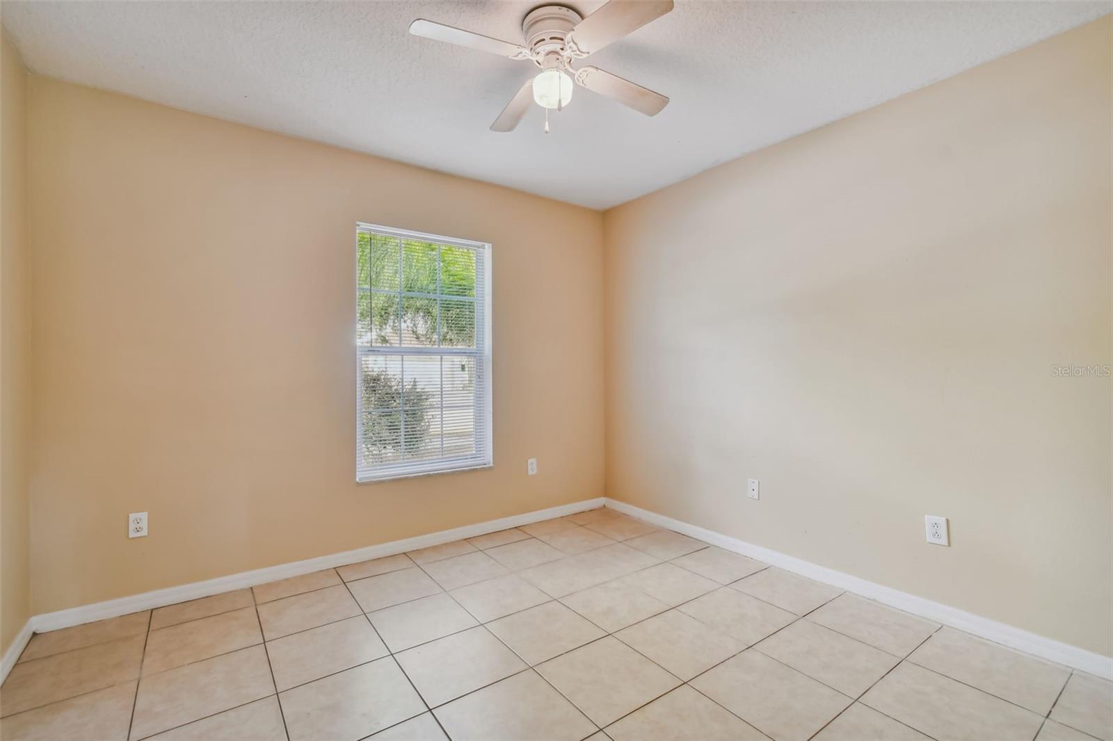 7956 CARRIAGE POINTE DR — photo 24