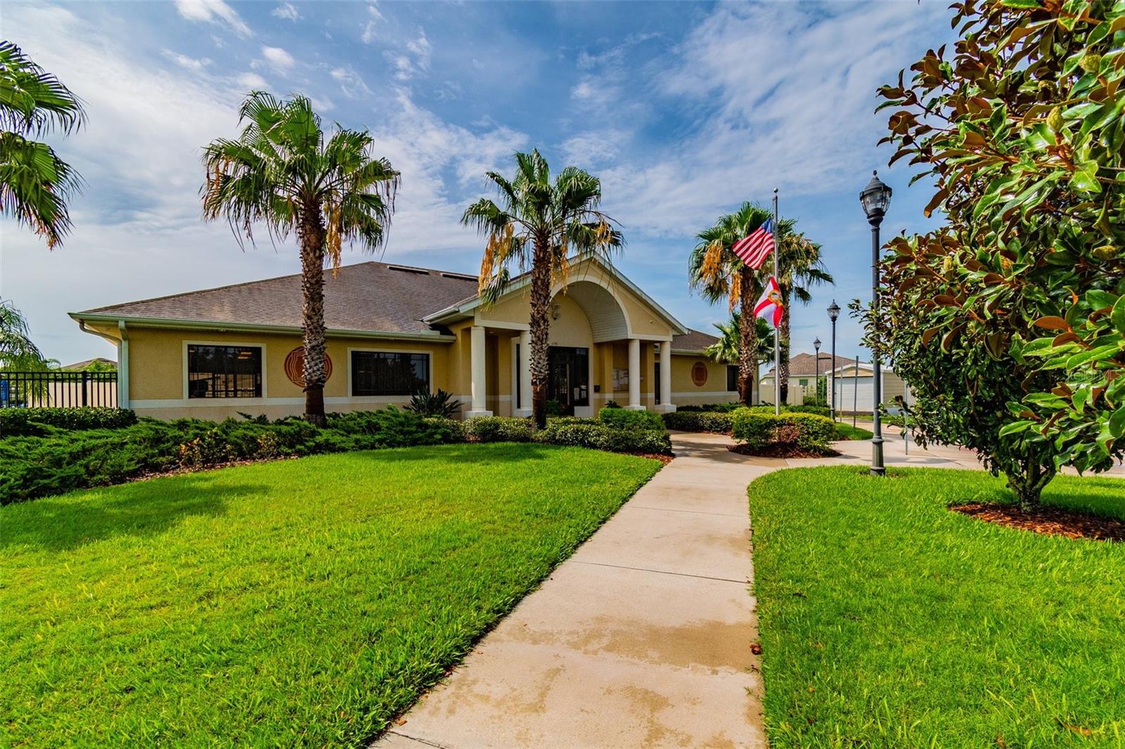 7956 CARRIAGE POINTE DR — photo 36