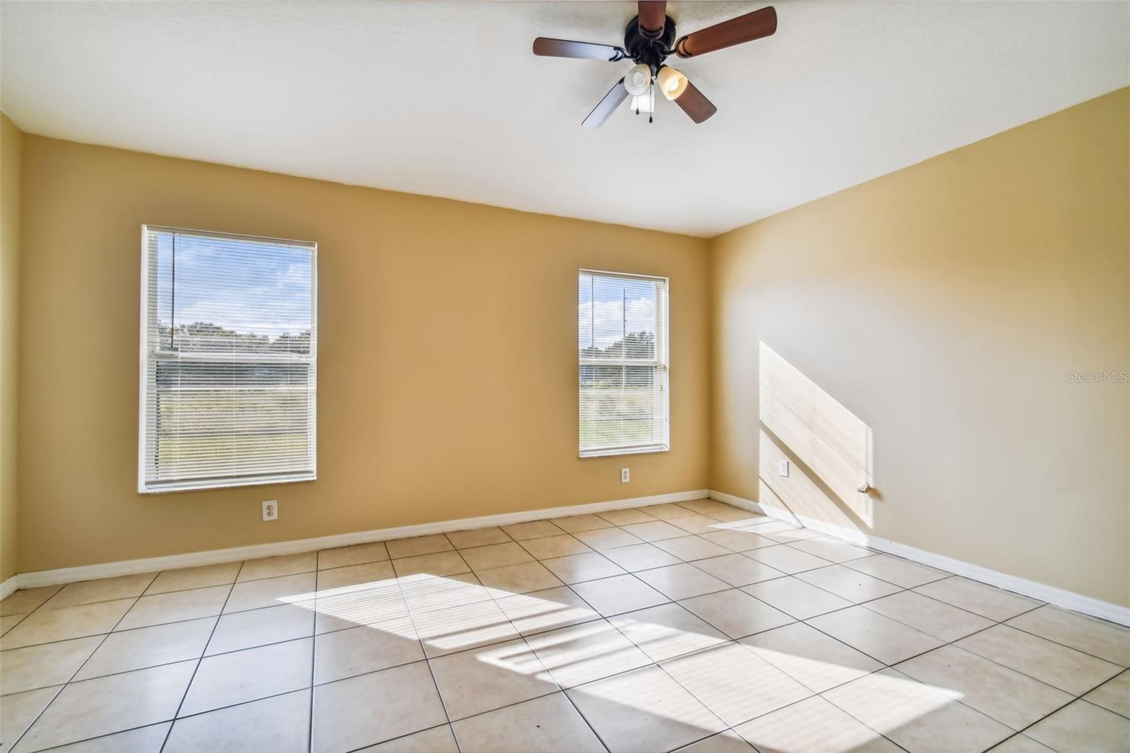 7956 CARRIAGE POINTE DR — photo 8