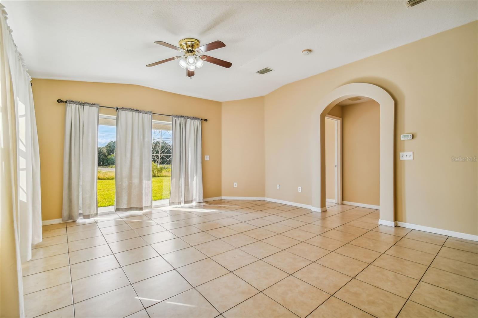 7956 CARRIAGE POINTE DR — photo 3