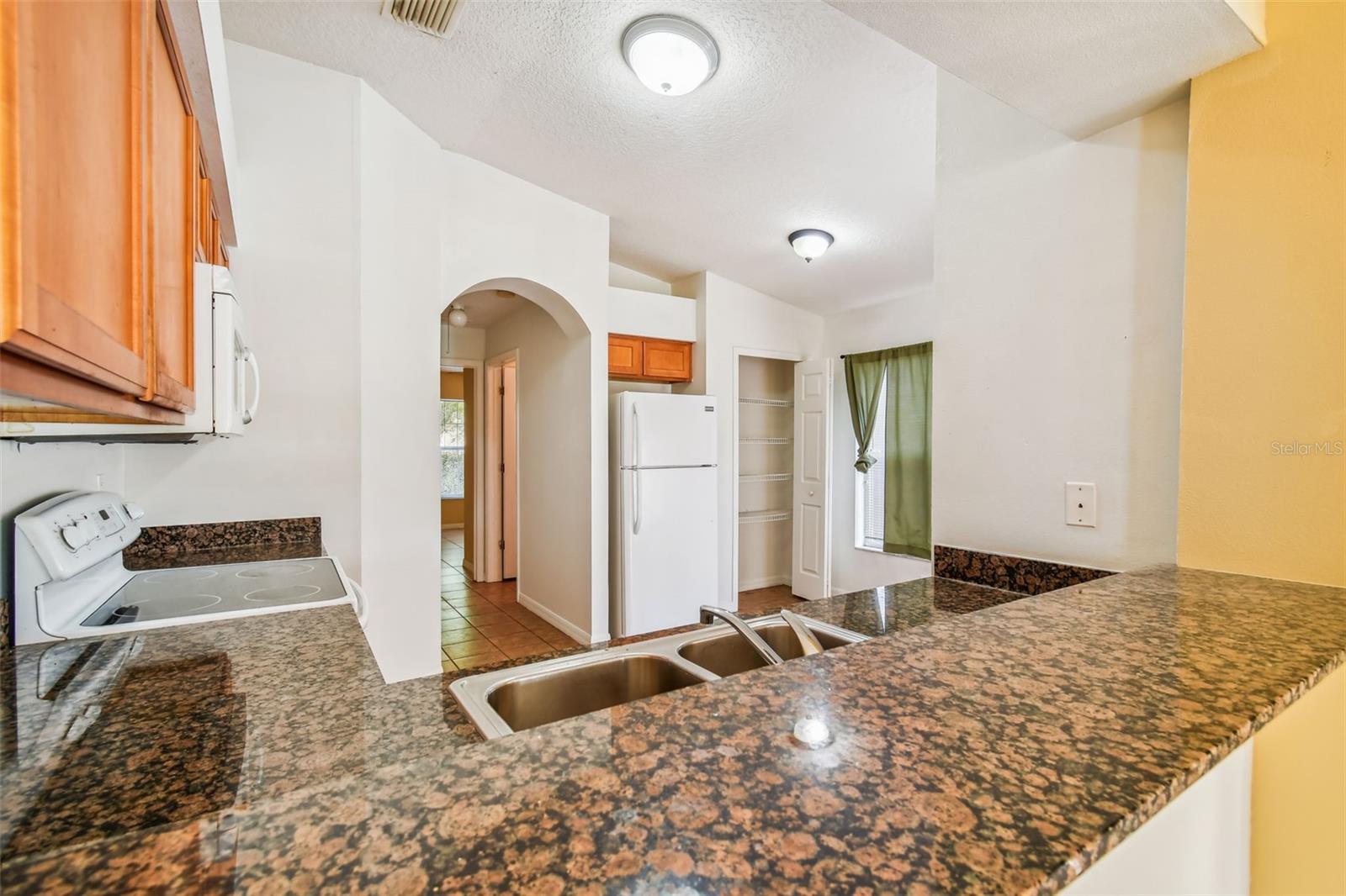 7956 CARRIAGE POINTE DR — photo 13