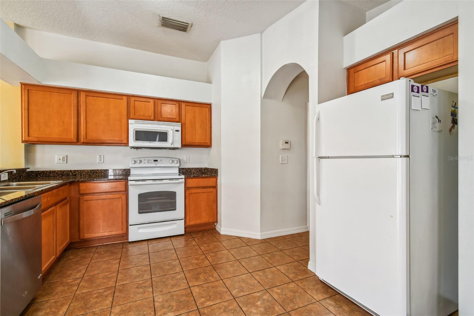 7956 CARRIAGE POINTE DR — photo 11