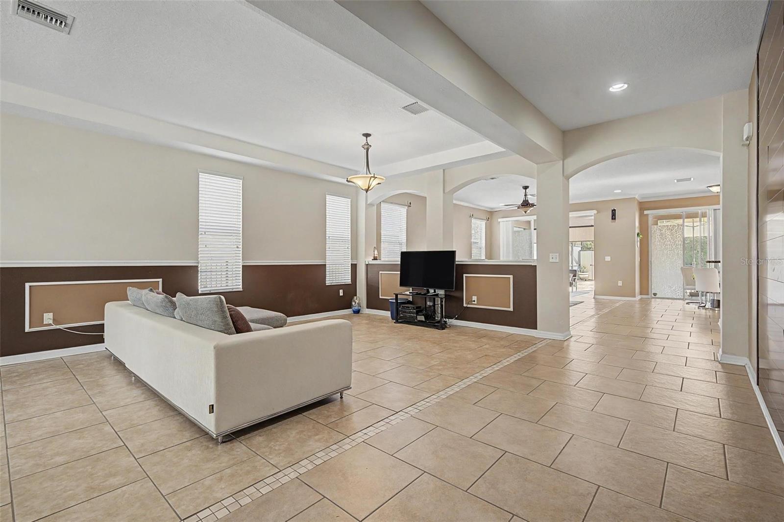 4110 HUNTINGDALE CT — photo 8
