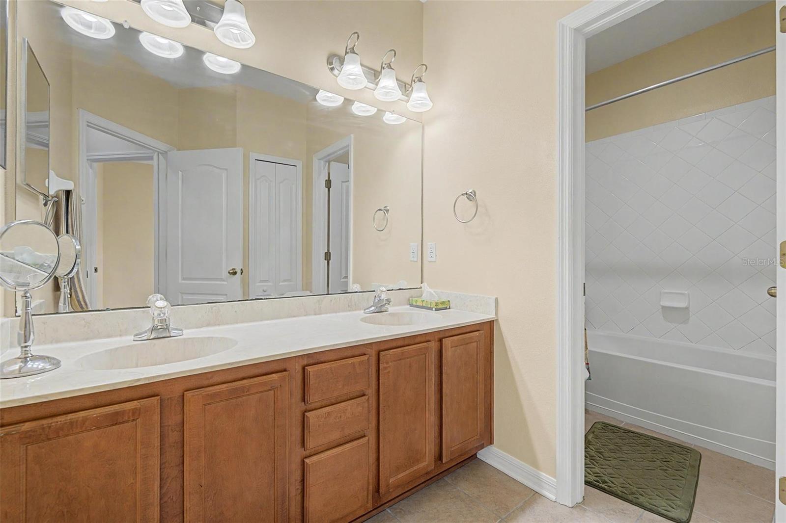 4110 HUNTINGDALE CT — photo 35