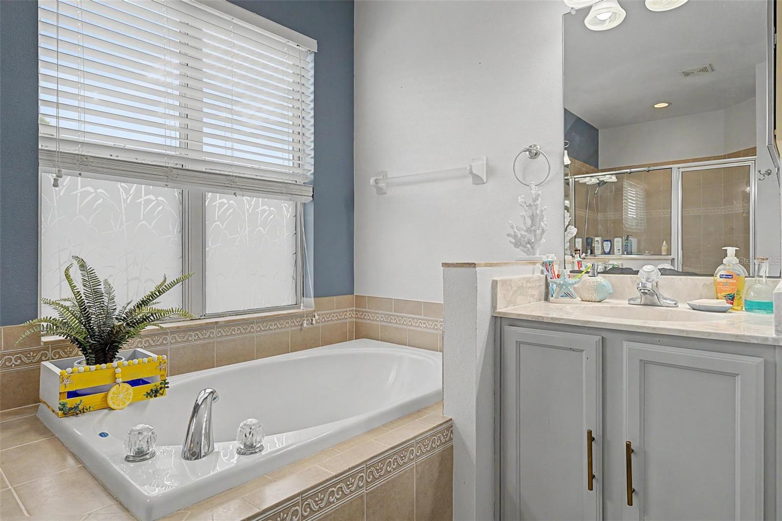 4110 HUNTINGDALE CT — photo 31