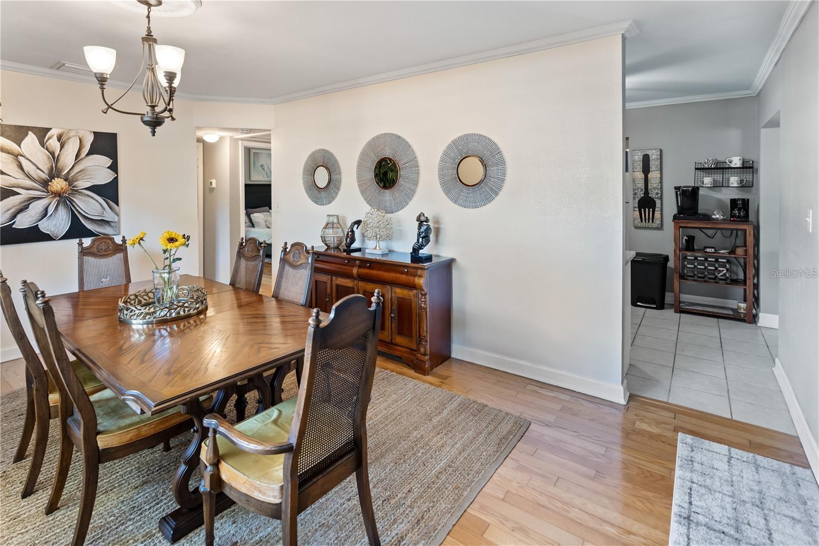3005 W HELEN AVE — photo 14