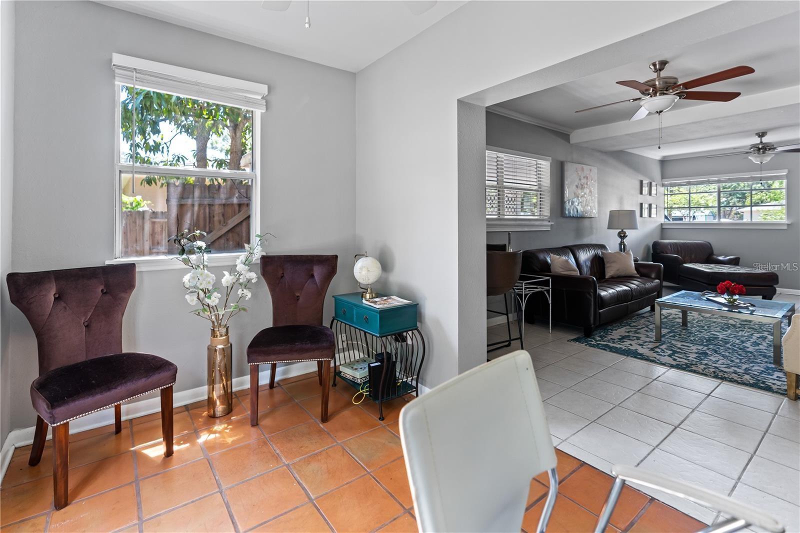 3005 W HELEN AVE — photo 17