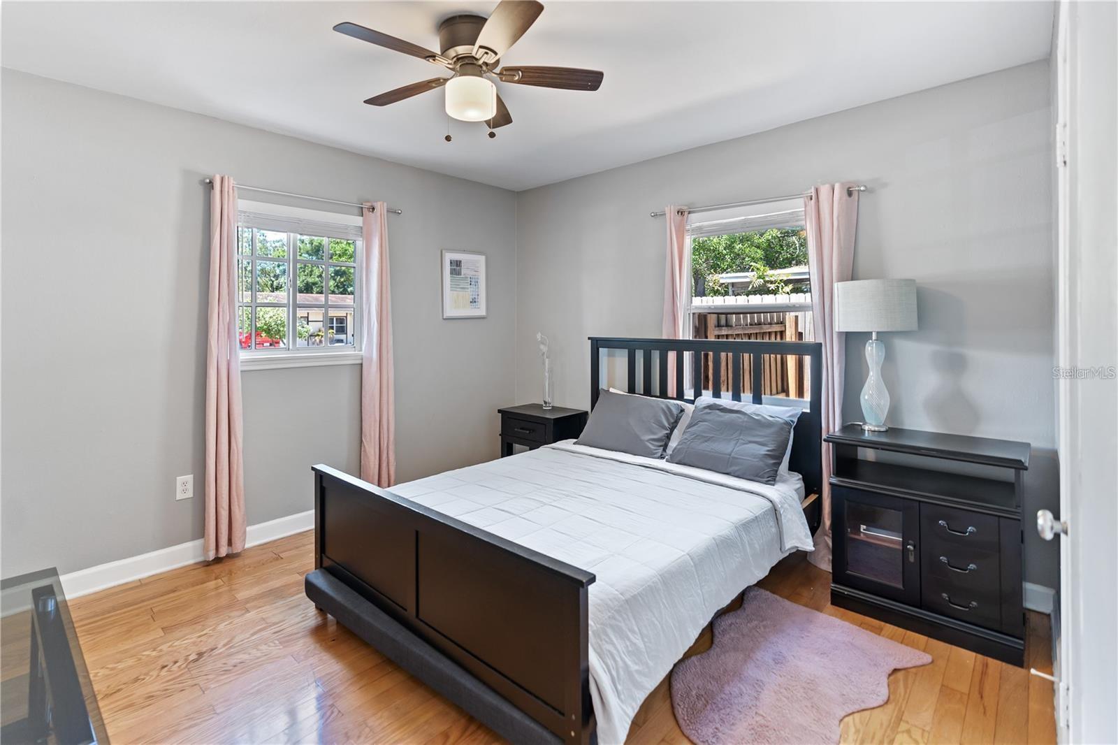 3005 W HELEN AVE — photo 20