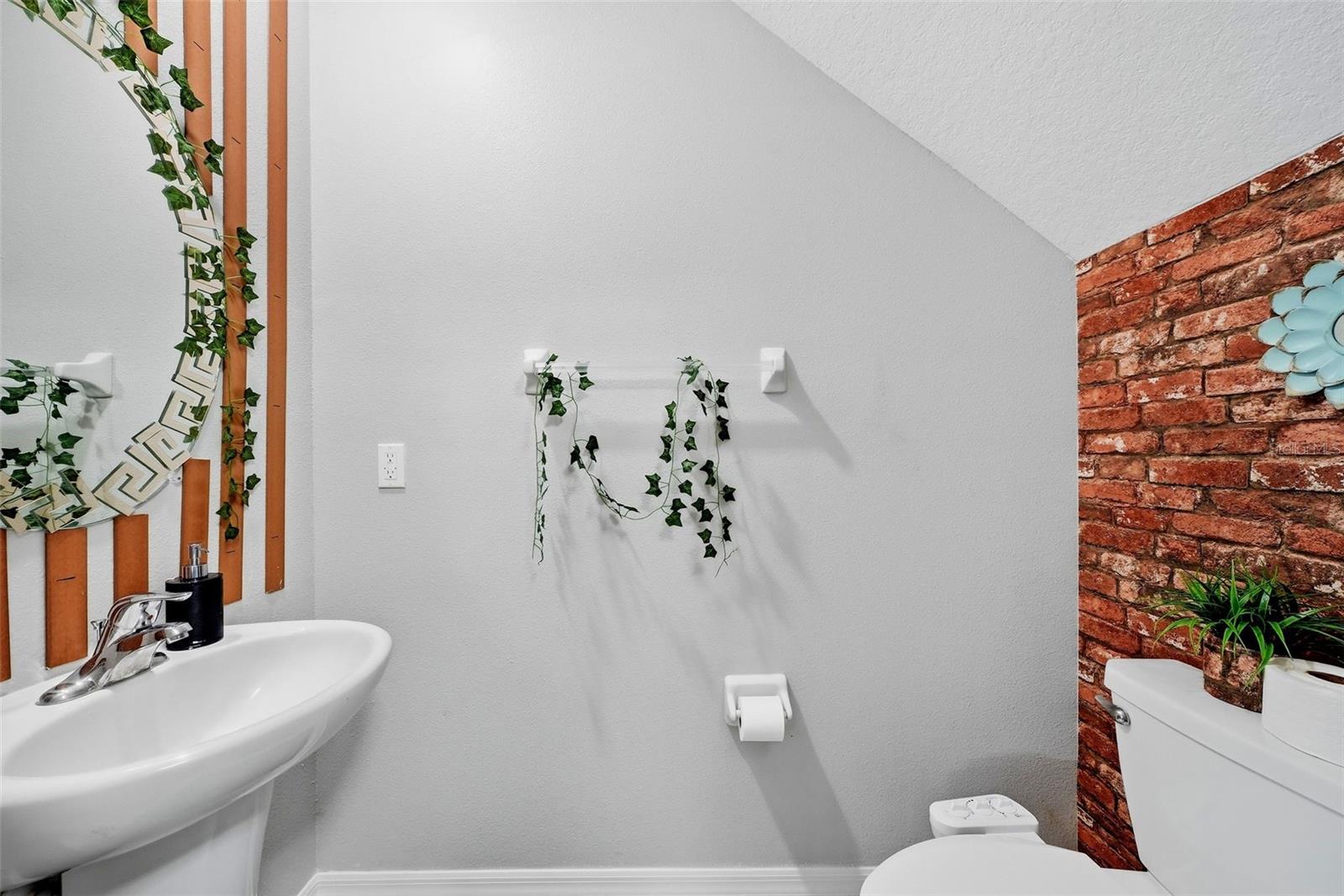 5505 RAINWOOD MEADOWS DR — photo 22