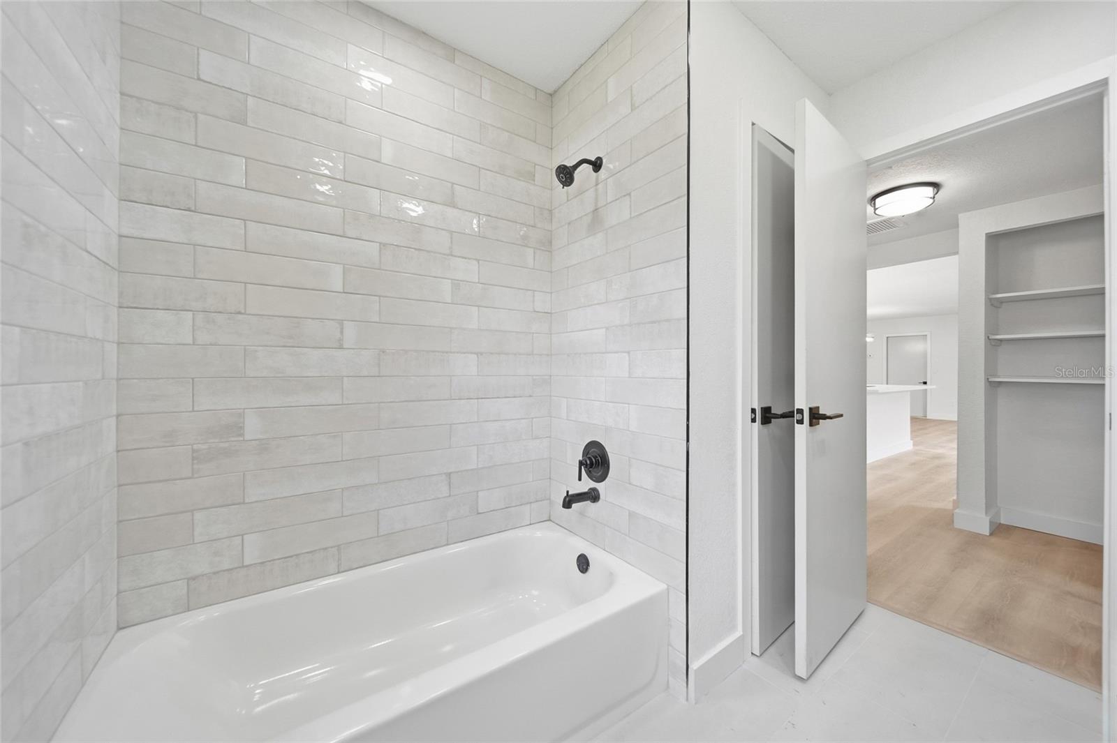 815 POINSETTIA AVE — photo 12