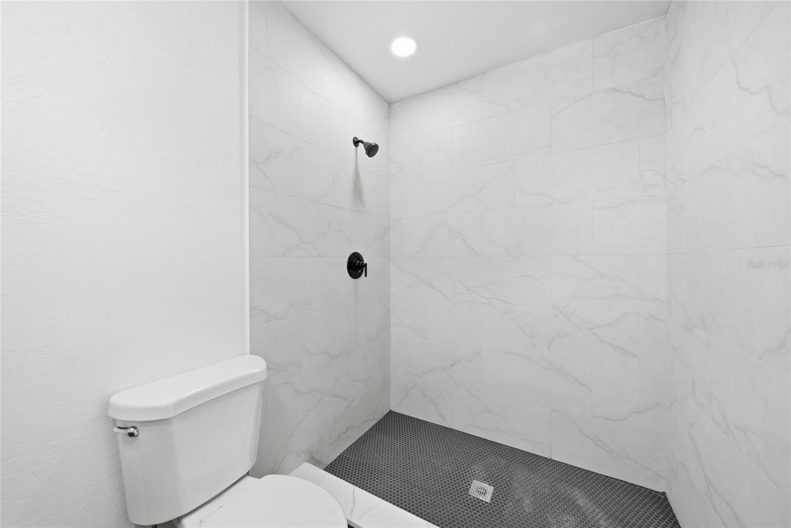 815 POINSETTIA AVE — photo 19