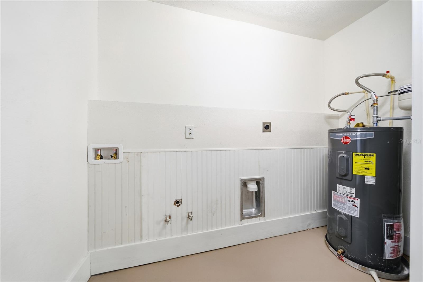 815 POINSETTIA AVE — photo 21