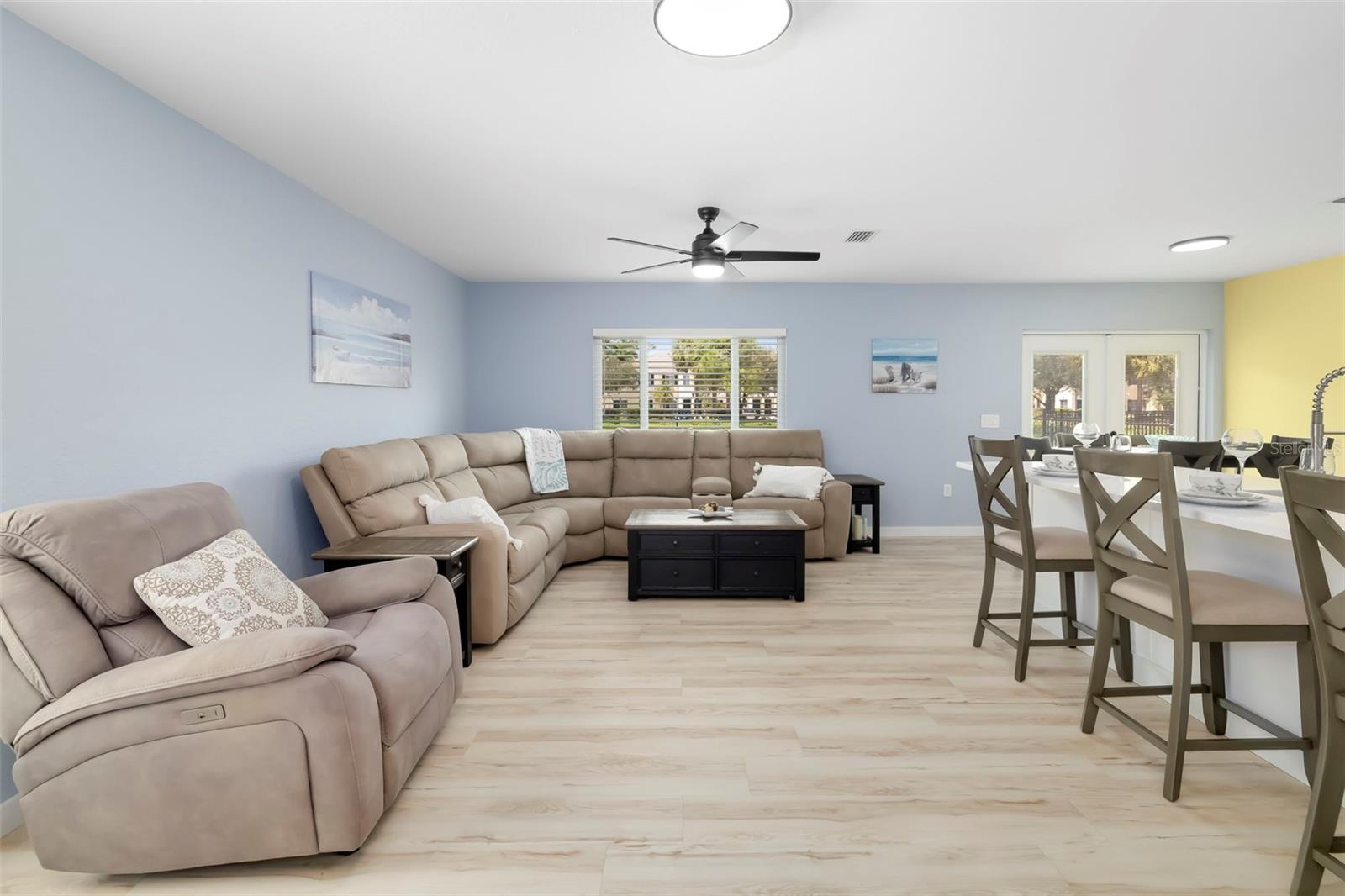206 BEACON HARBOUR LOOP — photo 9
