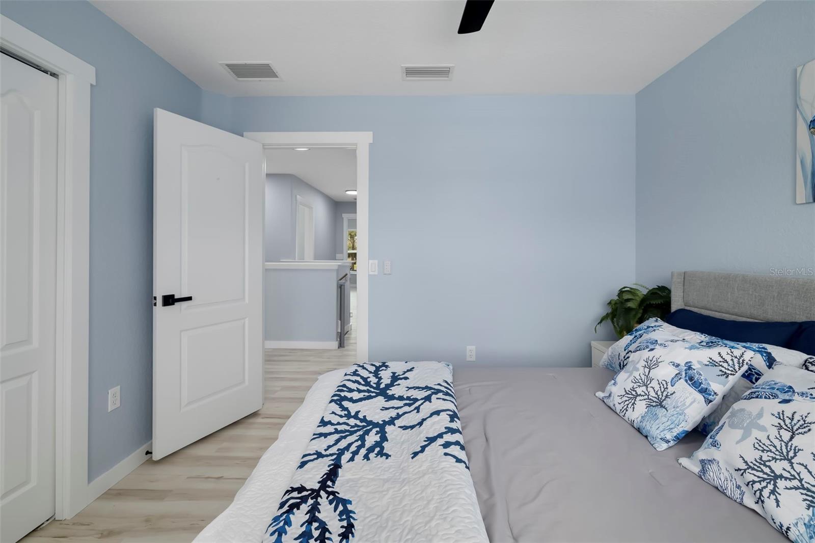 206 BEACON HARBOUR LOOP — photo 34