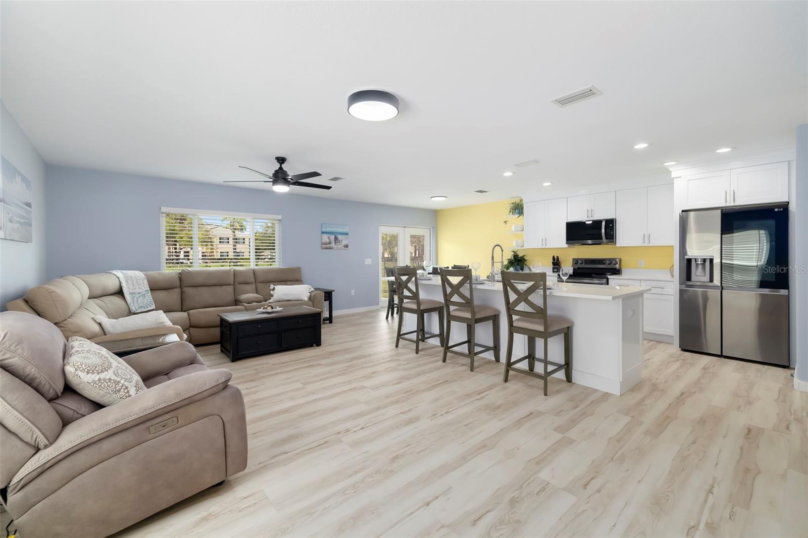 206 BEACON HARBOUR LOOP — photo 8