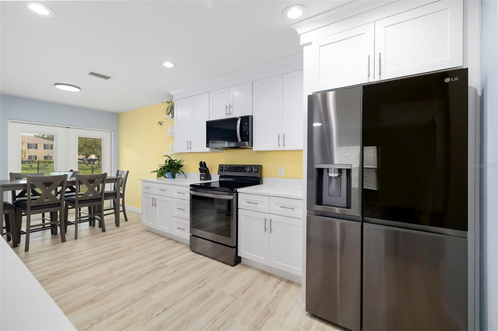 206 BEACON HARBOUR LOOP — photo 12