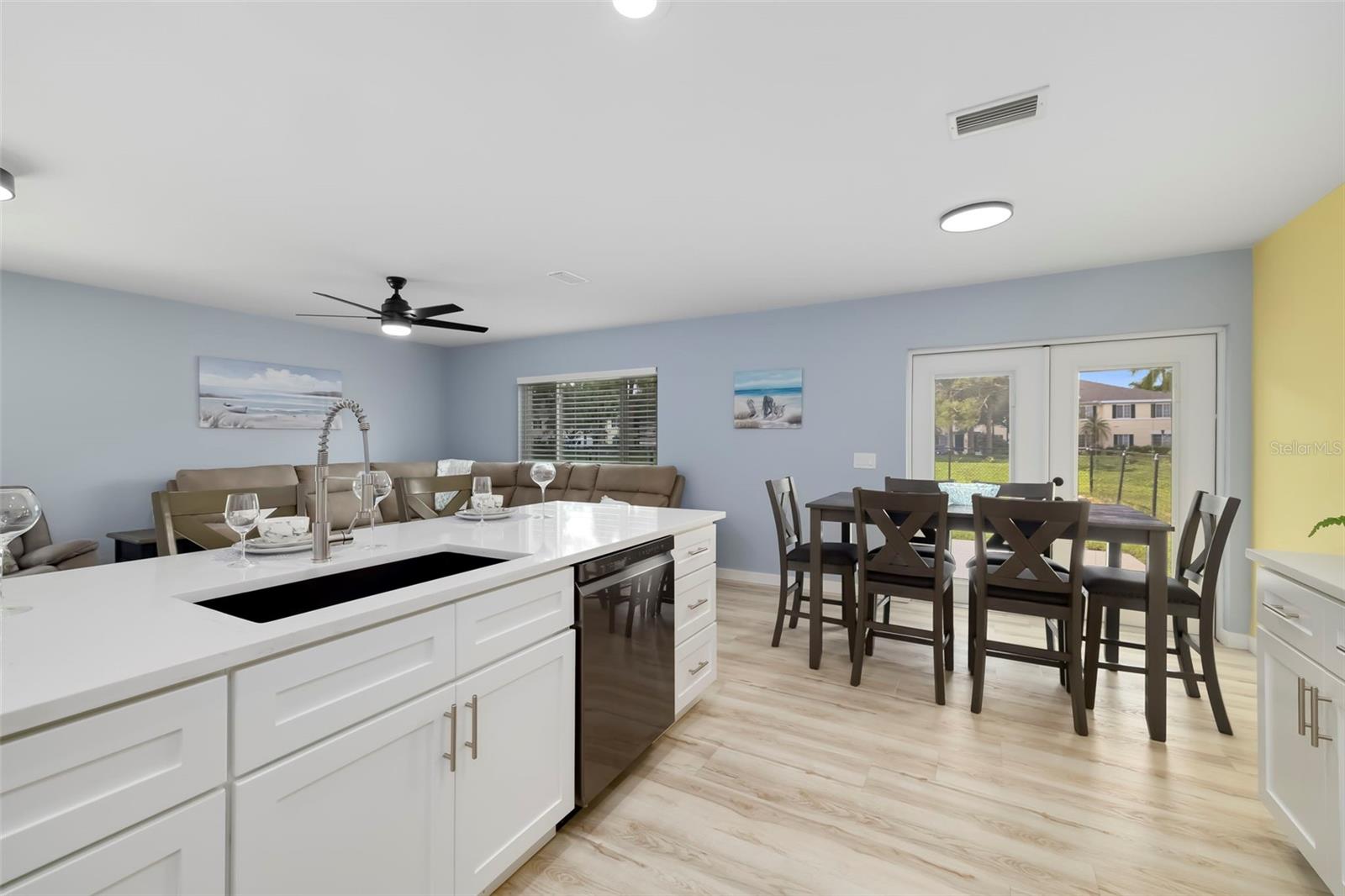 206 BEACON HARBOUR LOOP — photo 13
