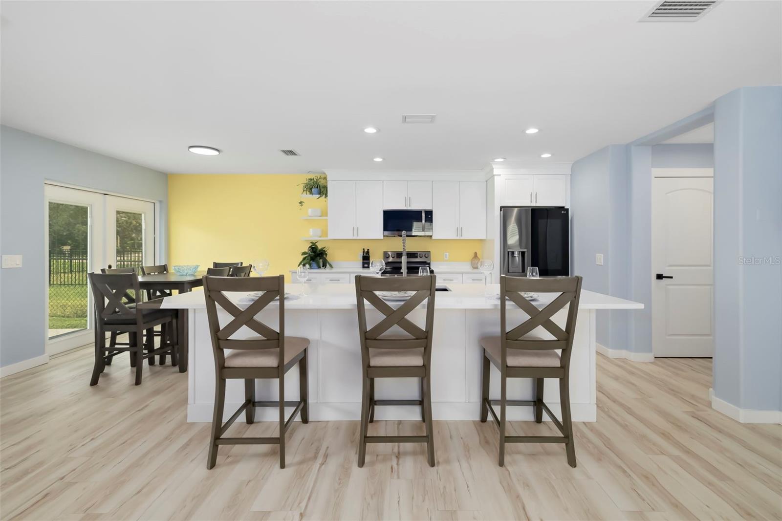 206 BEACON HARBOUR LOOP — photo 10