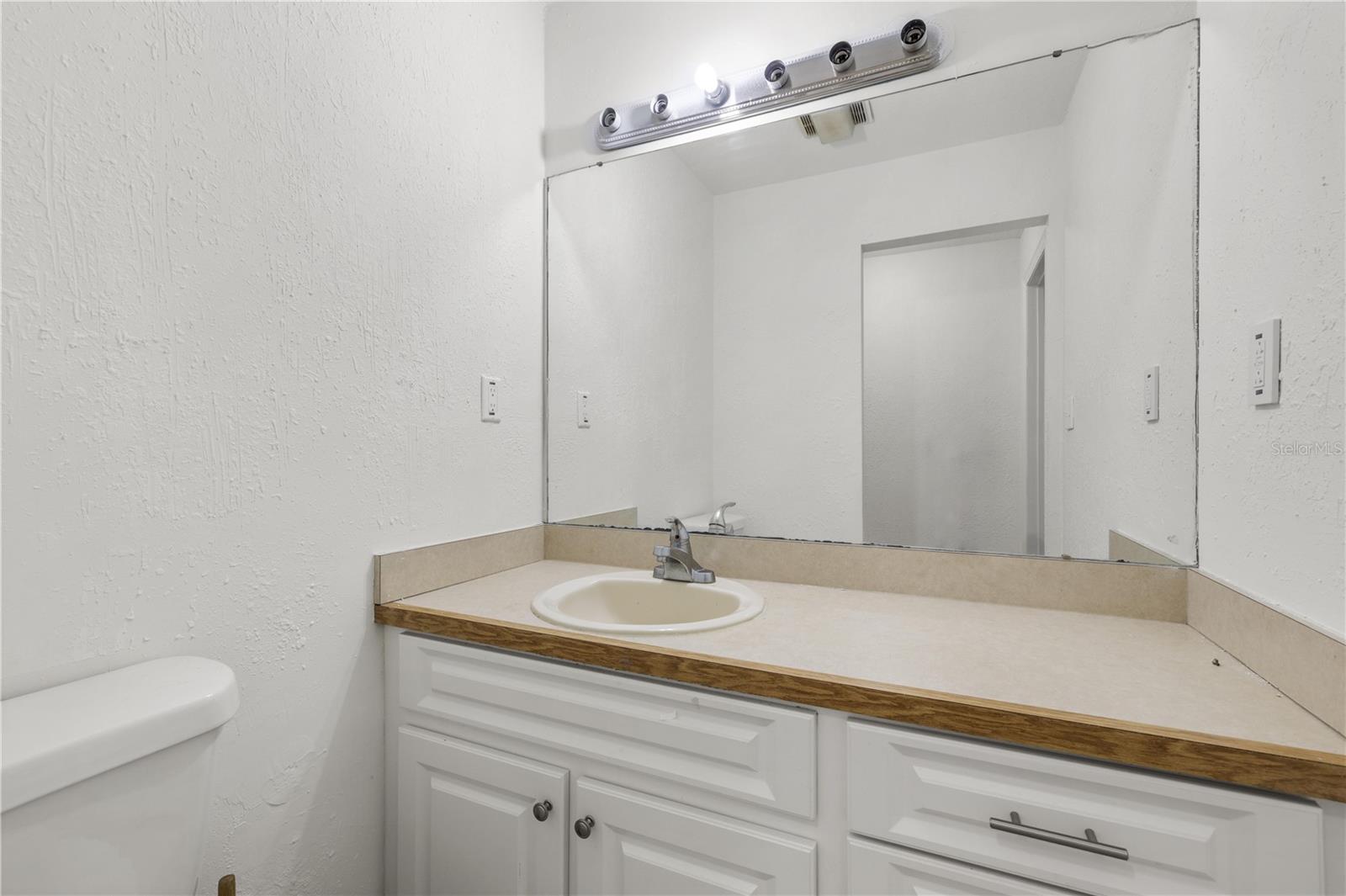 4803 EHRLICH RD #B — photo 31