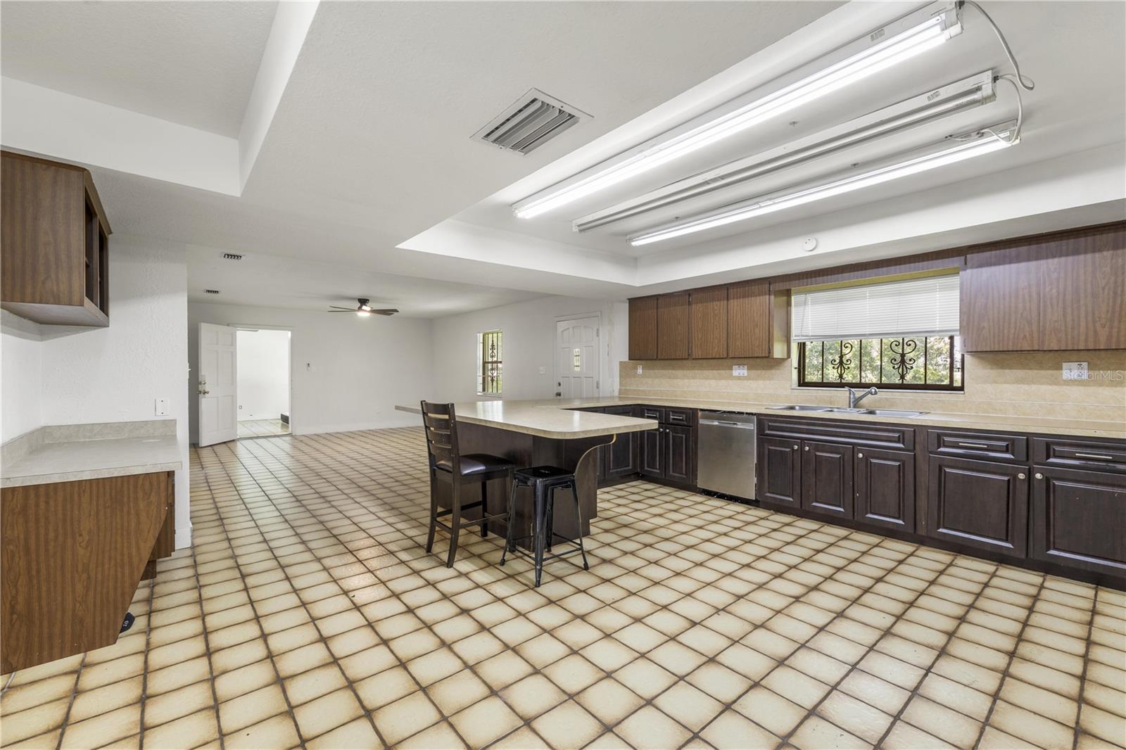 4803 EHRLICH RD #B — photo 17