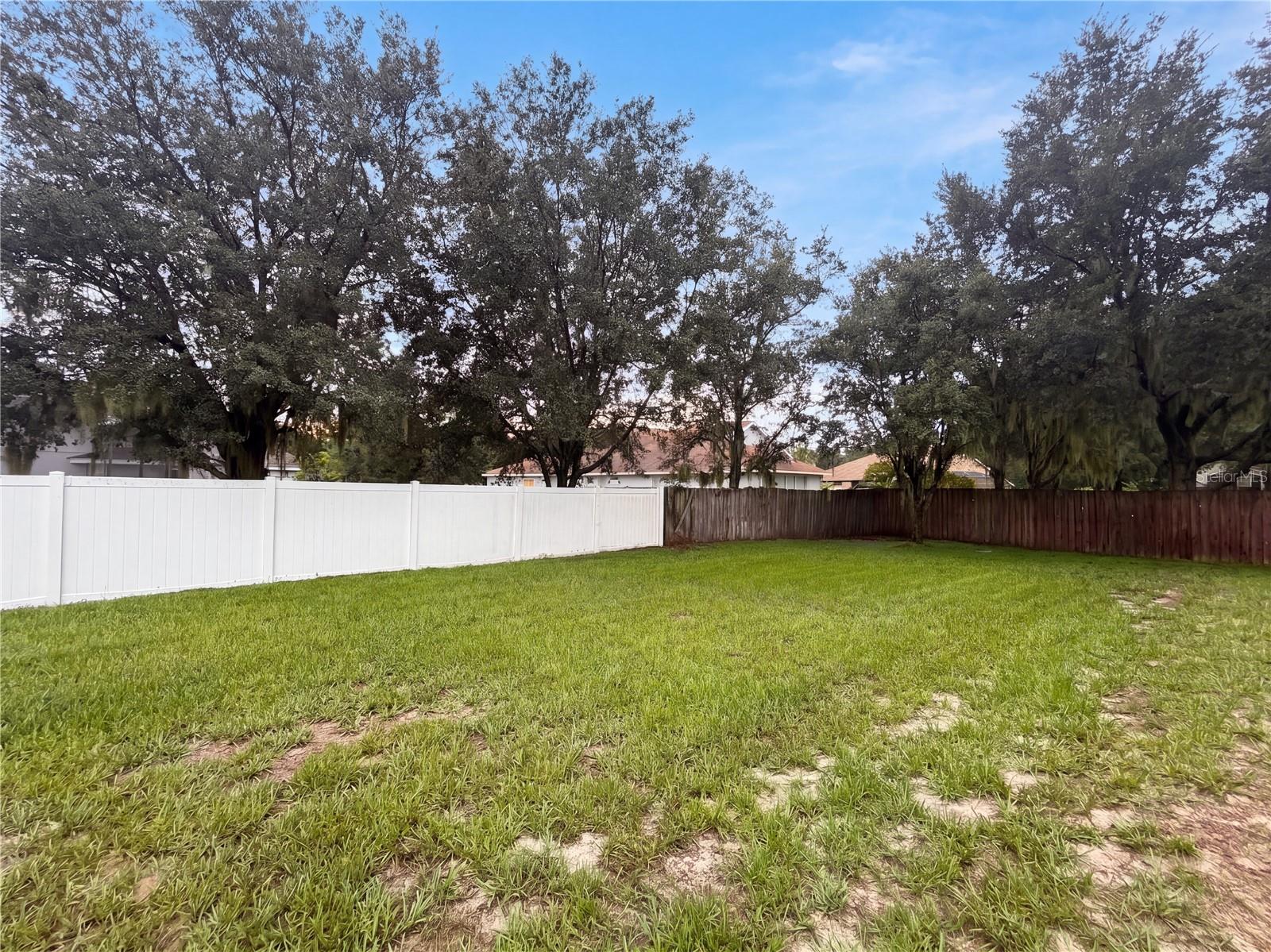 14275 CREEK RUN DR — photo 43