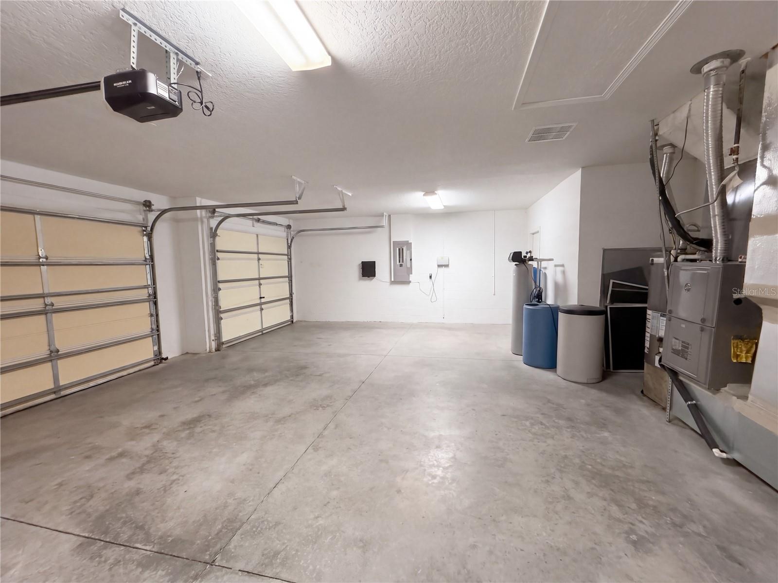 14275 CREEK RUN DR — photo 37