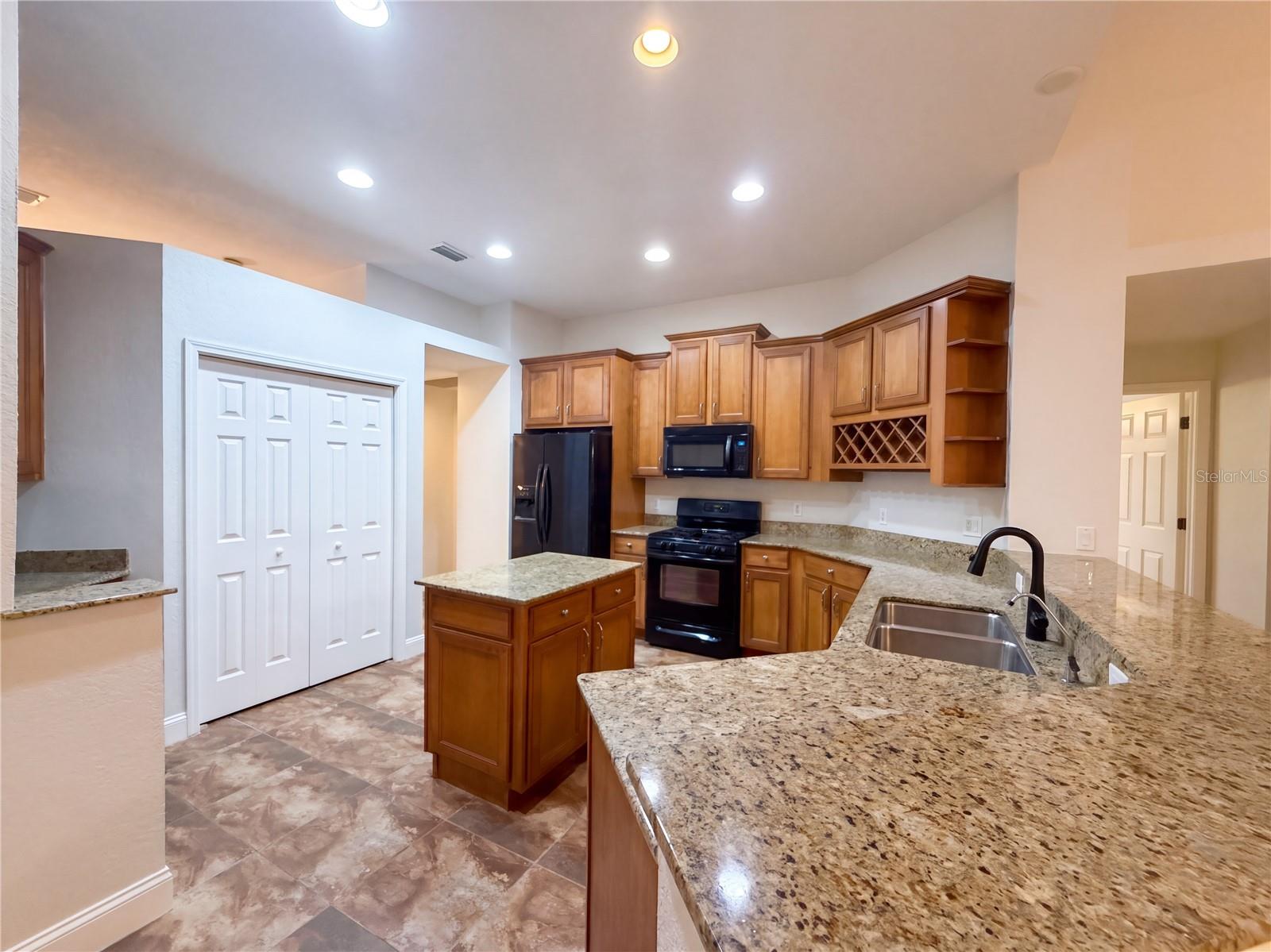 14275 CREEK RUN DR — photo 6