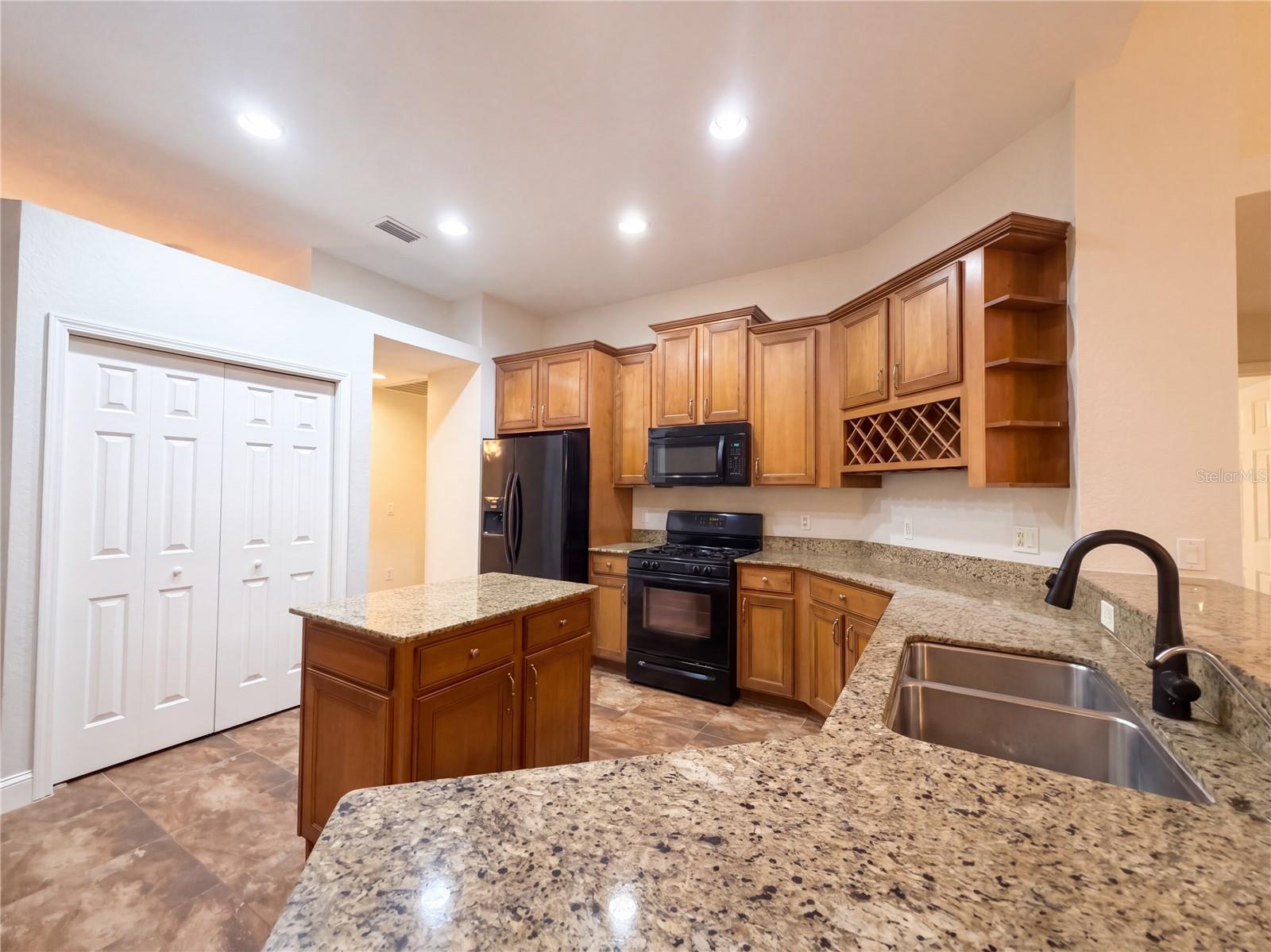 14275 CREEK RUN DR — photo 8