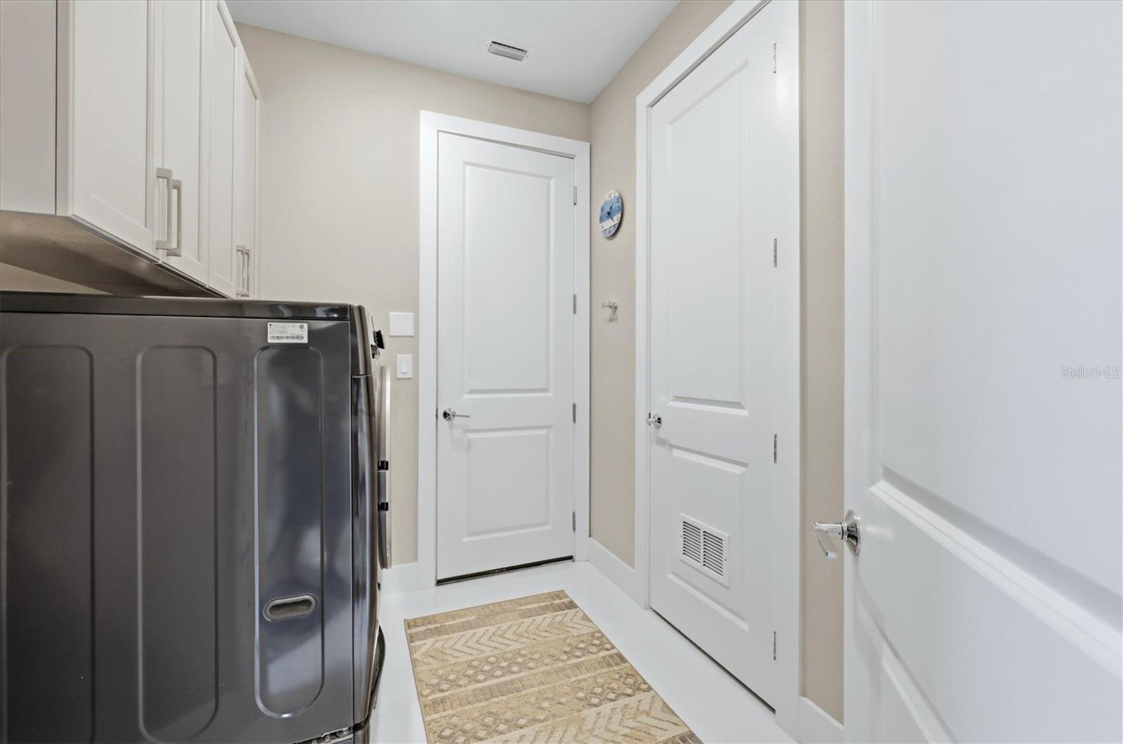 5224 BARNETT CIR — photo 33