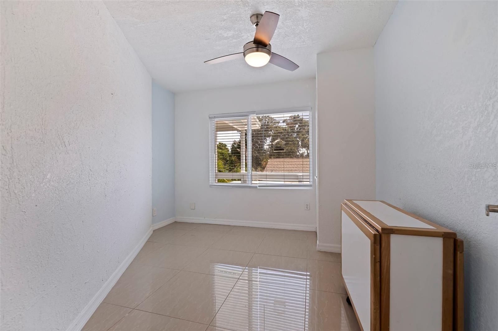 4801 S 14TH AVE — photo 11