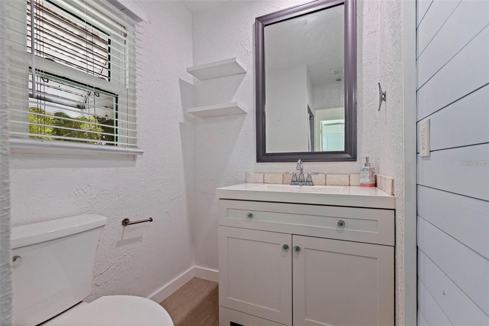 4801 S 14TH AVE — photo 14