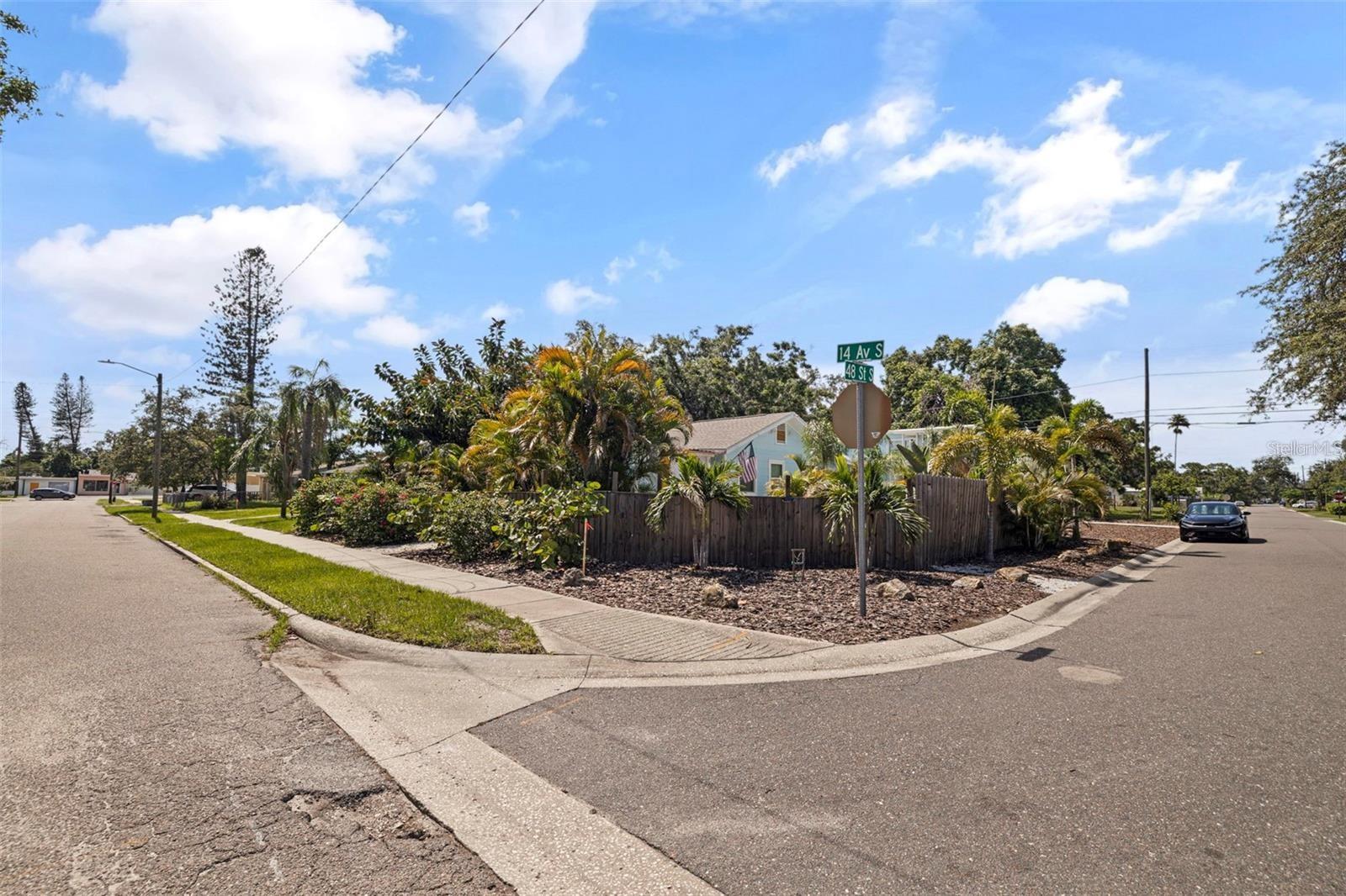 4801 S 14TH AVE — photo 19