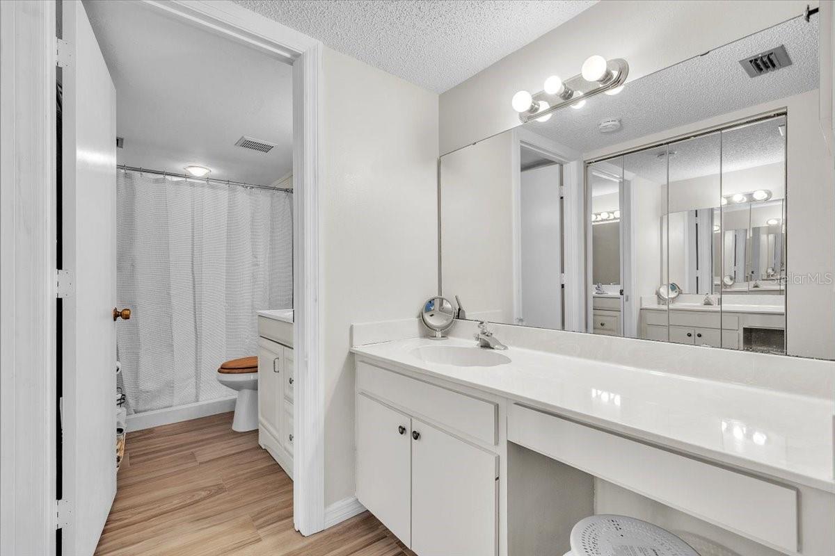5209 WEDGEWOOD LN #17 — photo 21