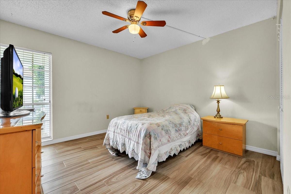 5209 WEDGEWOOD LN #17 — photo 23