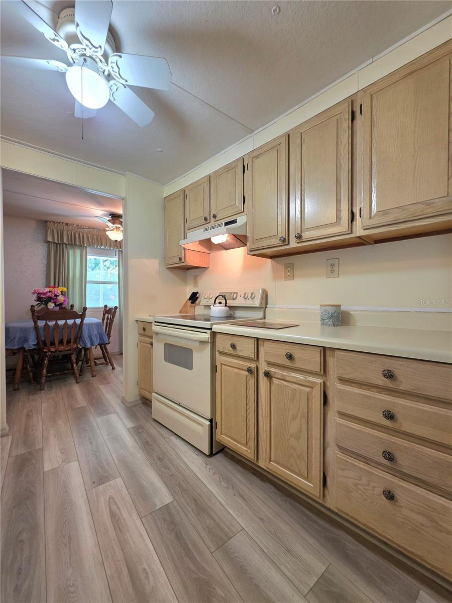 37015 KAREN AVE — photo 10