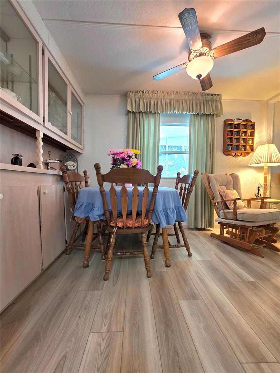 37015 KAREN AVE — photo 11