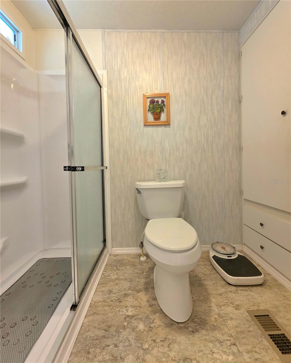 37015 KAREN AVE — photo 27