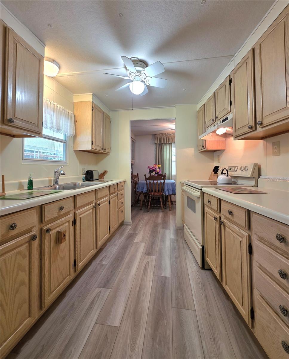 37015 KAREN AVE — photo 8