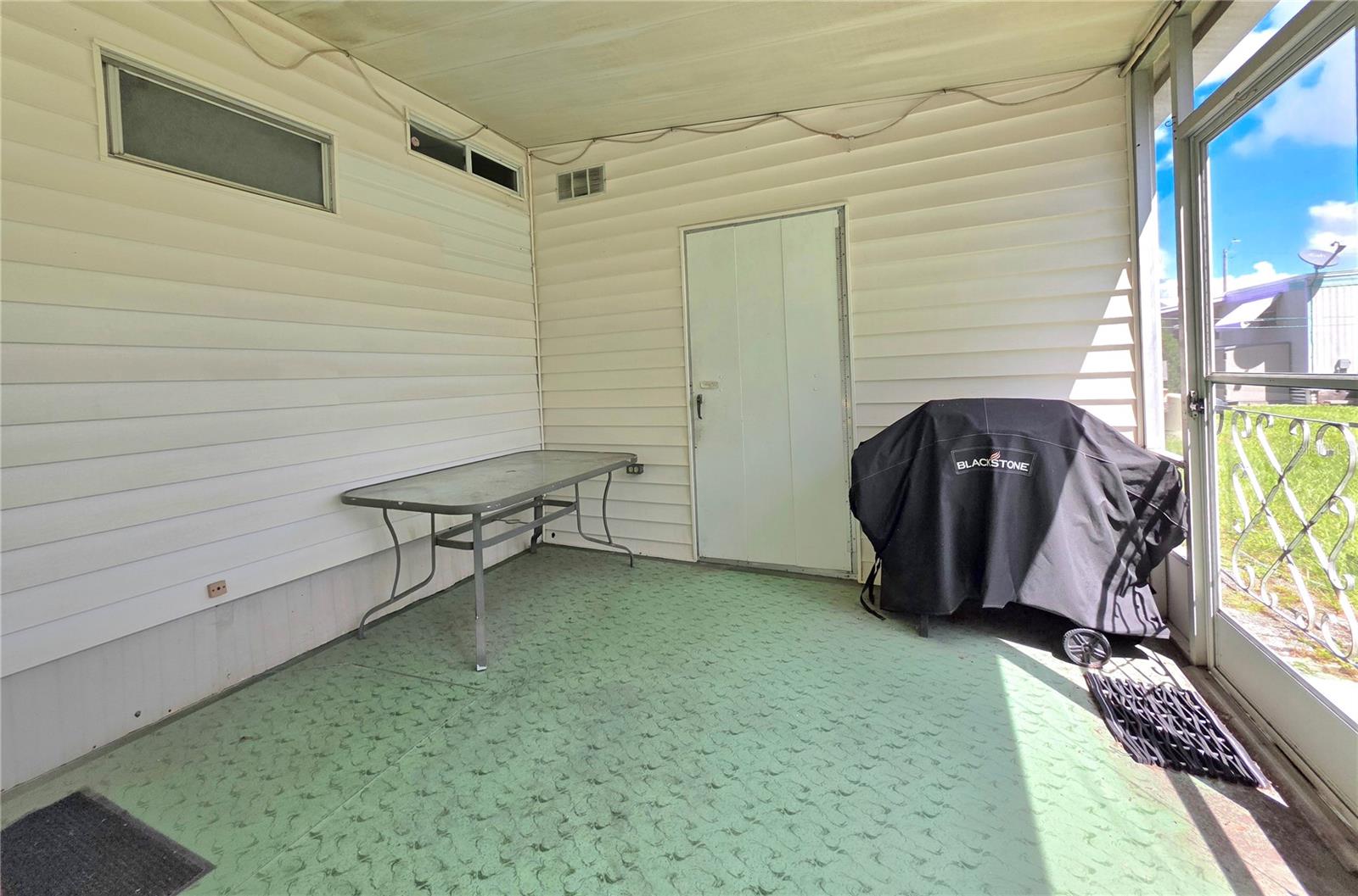37015 KAREN AVE — photo 5